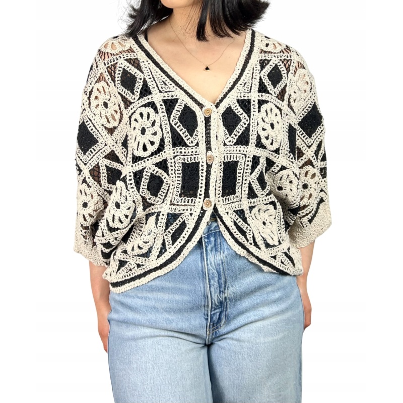 Bluzka w szachownicę, sweter szydełkowy