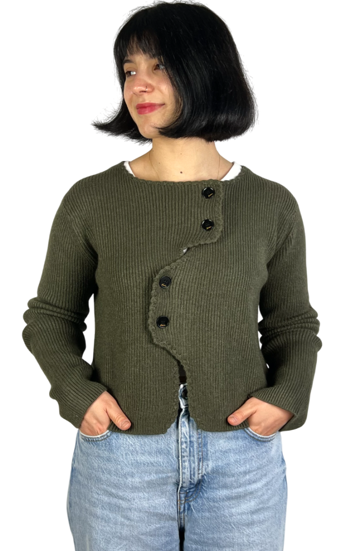 Sweter zapinany na guziki