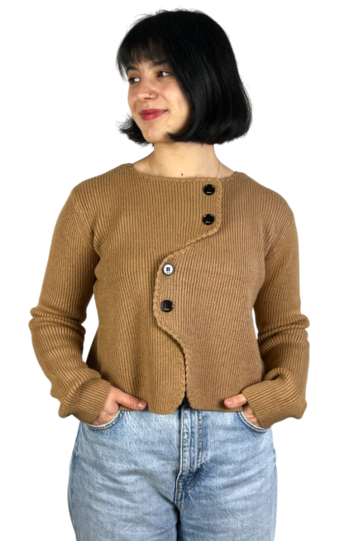 Sweter zapinany na guziki