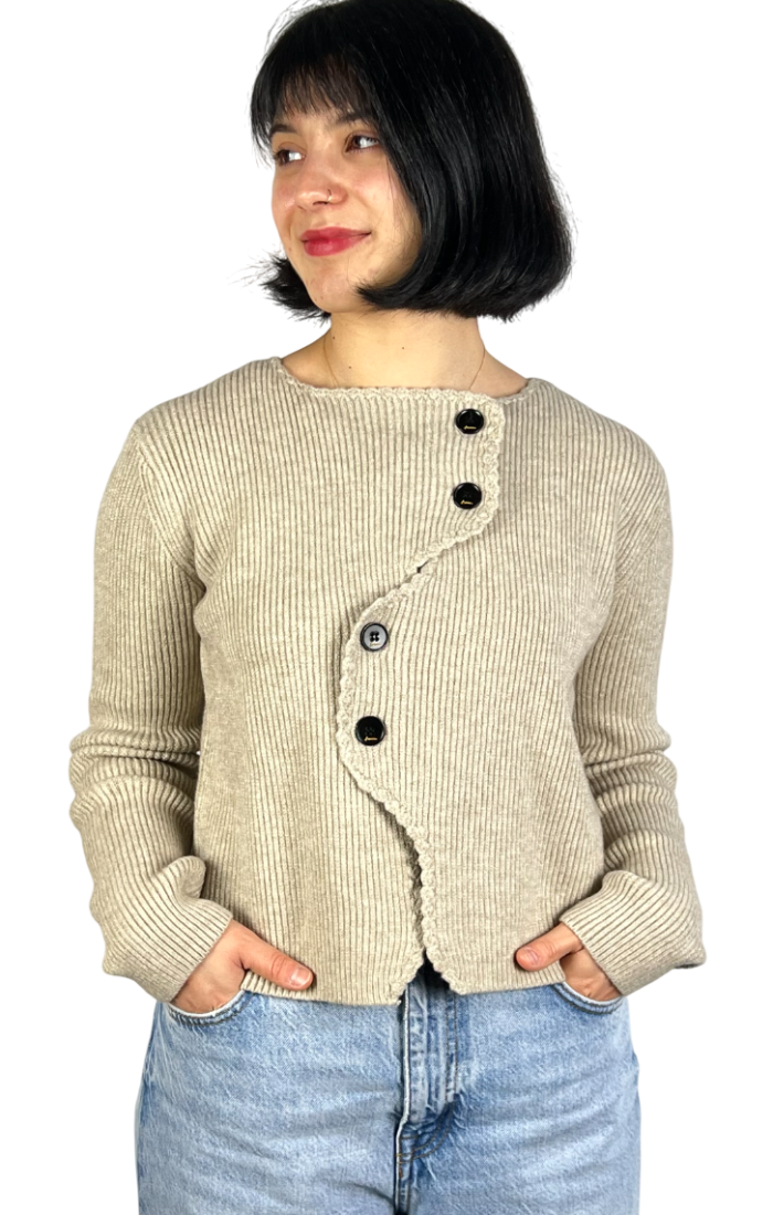 Sweter zapinany na guziki