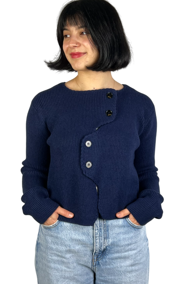 Sweter zapinany na guziki