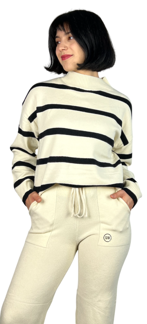 Komplet sweter w paski i spodnie